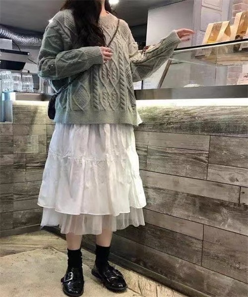 FREE STYLISTS（フリー スタイリスト）の「裾チュールティアードスカート（スカート・レディース・ホワイト/ブラック・FREE）」の6枚目の写真