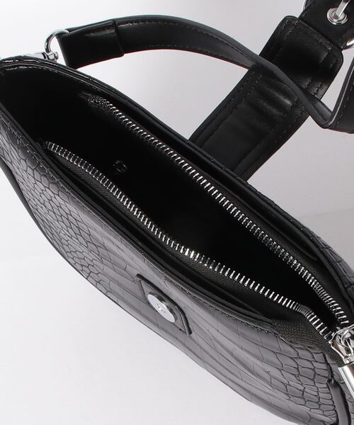 FANCY CLUB(ファンシークラブ)の「A'GEM/9 × .kom『 FANCY CLUB/ファンシークラブ』LEATHER BUCKLE SHOULDER BAG/レザーブークレショルダーバッグ(ショルダーバッグ・レディース・ブラック・FREE)」の13枚目の写真