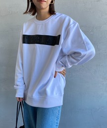 1piu1uguale3 RELAX | [1PIU1UGUALE3 RELAX/ウノピゥウノウグァーレトレ リラックス] 別注 エンボス加工ボックスロゴプリント クルーネックスウェット(スウェット)