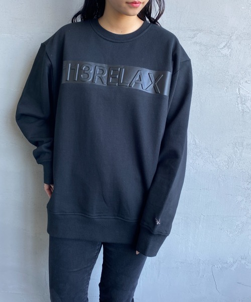 1piu1uguale3 RELAX（ウノピュウノウグァーレトレリラックス）の「[1PIU1UGUALE3 RELAX/ウノピゥウノウグァーレトレ リラックス] 別注 エンボス加工ボックスロゴプリント クルーネックスウェット（スウェット・レディース・ホワイト/ブラック・S/M/L）」の14枚目の写真