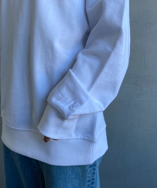 1piu1uguale3 RELAX（ウノピュウノウグァーレトレリラックス）の「[1PIU1UGUALE3 RELAX/ウノピゥウノウグァーレトレ リラックス] 別注 エンボス加工ボックスロゴプリント クルーネックスウェット（スウェット・レディース・ホワイト/ブラック・S/M/L）」の13枚目の写真