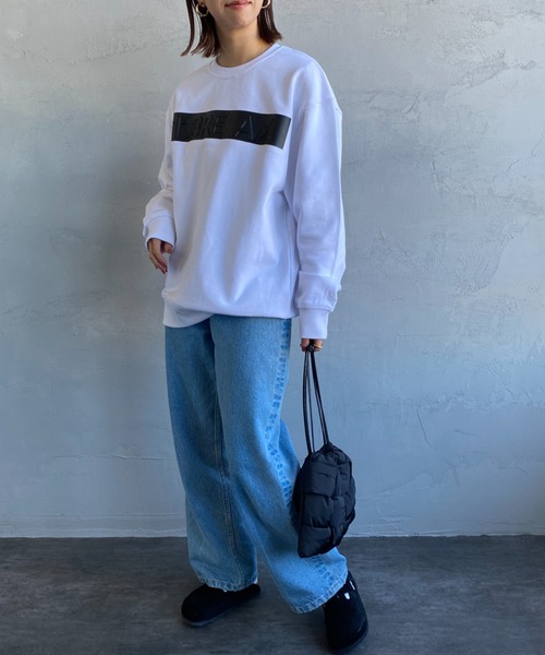 1piu1uguale3 RELAX（ウノピュウノウグァーレトレリラックス）の「[1PIU1UGUALE3 RELAX/ウノピゥウノウグァーレトレ リラックス] 別注 エンボス加工ボックスロゴプリント クルーネックスウェット（スウェット・レディース・ホワイト/ブラック・S/M/L）」の9枚目の写真