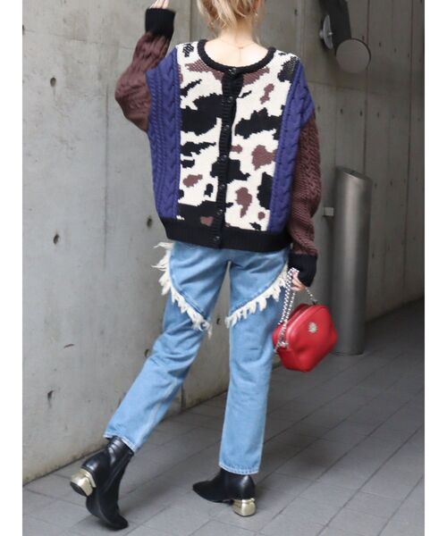 EVRIS（エヴリス）の「フリンジデザインテーパードデニムパンツ（デニムパンツ・レディース・インディゴブルー/ライトブルー・SMALL/MEDIUM）」の16枚目の写真