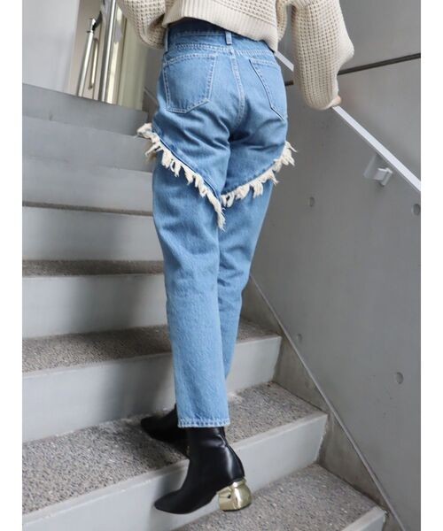 EVRIS（エヴリス）の「フリンジデザインテーパードデニムパンツ（デニムパンツ・レディース・インディゴブルー/ライトブルー・SMALL/MEDIUM）」の15枚目の写真