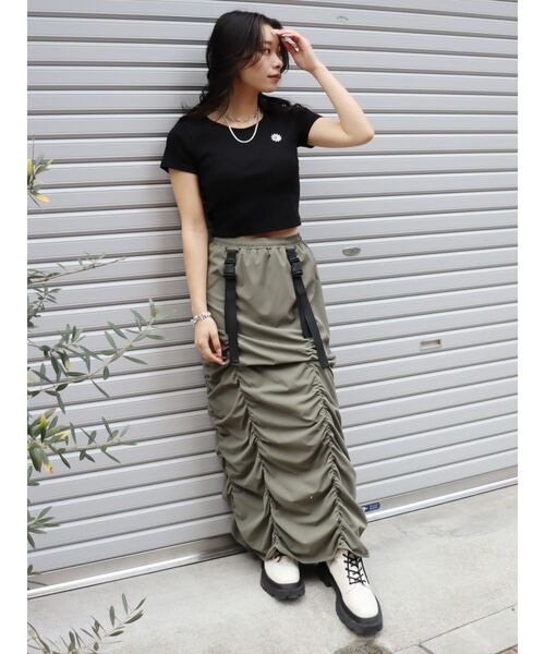 EVRIS（エヴリス）の「ボリュームギャザーロングスカート（スカート・レディース・ブラック/オレンジ/カーキ・FREE）」の22枚目の写真