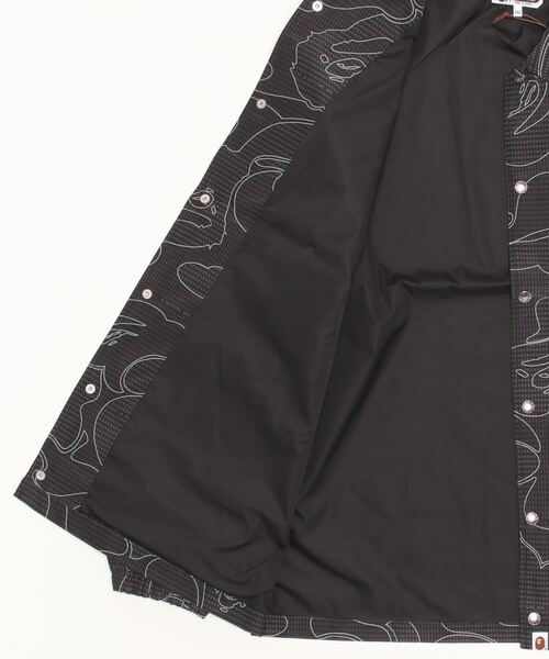 A BATHING APE（アベイシングエイプ）の「TEXT CODE CAMO COACH JACKET