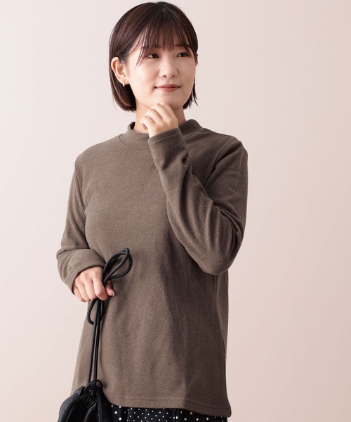 BELLUNA PLUS(ベルーナ)の「やわらか起毛素材ハイネックプルオーバー(Tシャツ/カットソー・レディース・ブラック/ターコイズブルー/モカ/オフホワイト・MEDIUM/LARGE/X-LARGE)」の4枚目の写真