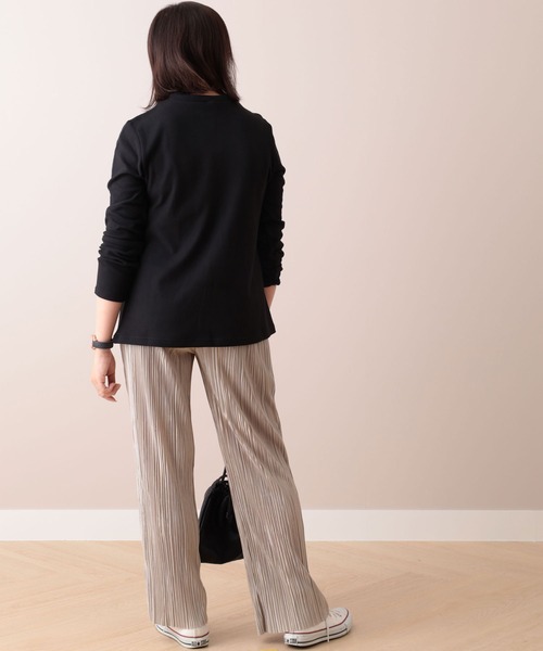 BELLUNA PLUS(ベルーナ)の「やわらか起毛素材ハイネックプルオーバー(Tシャツ/カットソー・レディース・ブラック/ターコイズブルー/モカ/オフホワイト・MEDIUM/LARGE/X-LARGE)」の7枚目の写真