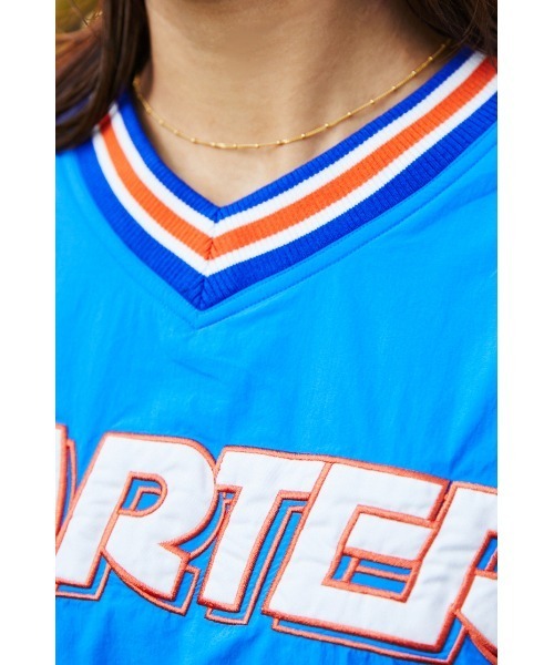 RODEO CROWNS WIDE BOWL(ロデオクラウンズワイドボウル)の「STARTER Vネックナイロンプルオーバー(スウェット・レディース・ホワイト/ネイビー/ブルー・FREE)」の7枚目の写真