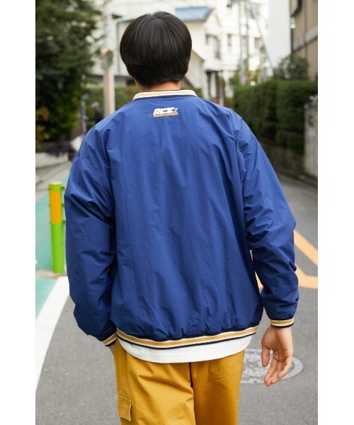 RODEO CROWNS WIDE BOWL(ロデオクラウンズワイドボウル)の「STARTER Vネックナイロンプルオーバー(スウェット・レディース・ホワイト/ネイビー/ブルー・FREE)」の17枚目の写真