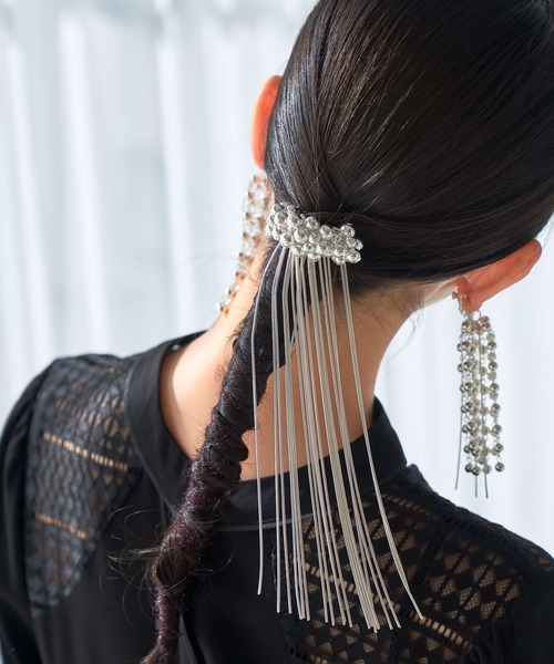 HARE（ハレ）の「メタルボールデザインヘアカフ(HARE)（バレッタ/ヘアクリップ・レディース・シルバー/シルバー系その他・FREE）」の2枚目の写真