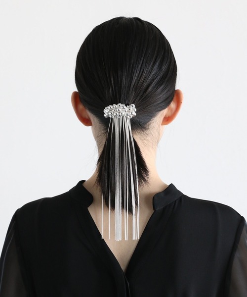 HARE（ハレ）の「メタルボールデザインヘアカフ(HARE)（バレッタ/ヘアクリップ・レディース・シルバー/シルバー系その他・FREE）」の4枚目の写真