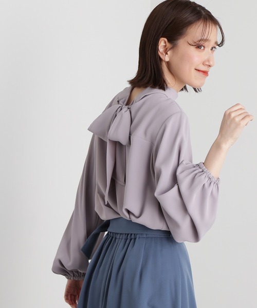 N.(N. Natural Beauty Basic)(エヌエヌナチュラルビューティーベーシック)の「◆前後2WAYボウタイリボンブラウス(シャツ/ブラウス・レディース・ブルー/オフホワイト/グレー・MEDIUM)」の12枚目の写真