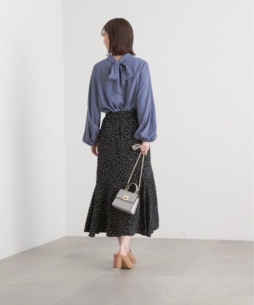 N.(N. Natural Beauty Basic)(エヌエヌナチュラルビューティーベーシック)の「◆前後2WAYボウタイリボンブラウス(シャツ/ブラウス・レディース・ブルー/オフホワイト/グレー・MEDIUM)」の14枚目の写真