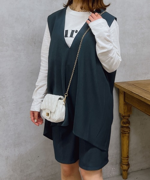 un dix cors（アンディコール）の「肩タック深Vベスト（ベスト・レディース・ベージュ/ネイビー・FREE）」の5枚目の写真