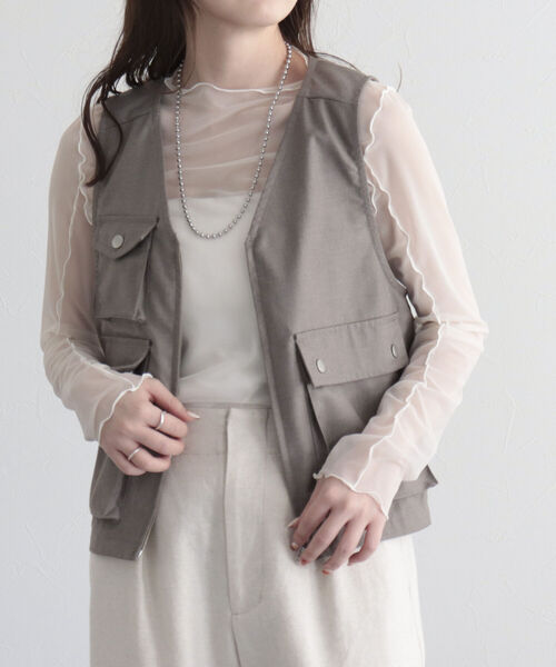 fredy emue（フレディエミュ）の「バックデザインフィッシングベスト（ベスト・レディース・ブラック/ベージュ・38）」の7枚目の写真