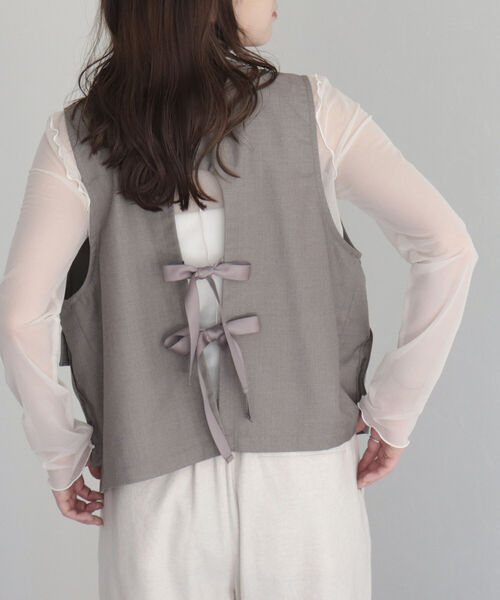 fredy emue（フレディエミュ）の「バックデザインフィッシングベスト（ベスト・レディース・ブラック/ベージュ・38）」の11枚目の写真