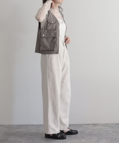 fredy emue（フレディエミュ）の「バックデザインフィッシングベスト（ベスト・レディース・ブラック/ベージュ・38）」の13枚目の写真