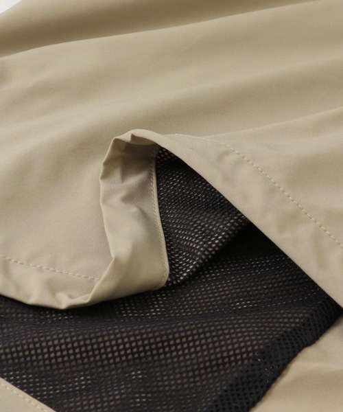 Uiscel（ユイセル）の「『別注』Uiscel×OUTDOORPRODUCTS　アウターB（ブルゾン・レディース・ブラック/ベージュ・LARGE/MEDIUM）」の4枚目の写真