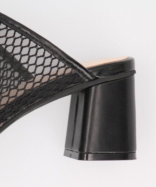 COMME CA ISM（コムサイズム）の「スクエアトゥメッシュ　ミュール（サンダル・レディース・オフホワイト/ブラック・23.5cm/24.5cm）」の10枚目の写真