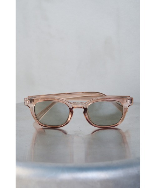 AZUL by moussy(アズールバイマウジー)の「WELLINGTON EYEWEAR/ウェリントンアイウェア(サングラス・メンズ・ブラック/ライトベージュ・FREE)」の1枚目の写真
