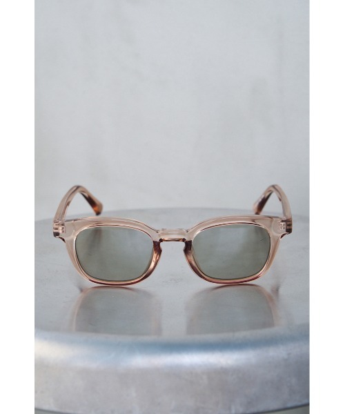 AZUL by moussy(アズールバイマウジー)の「WELLINGTON EYEWEAR/ウェリントンアイウェア(サングラス・メンズ・ブラック/ライトベージュ・FREE)」の6枚目の写真