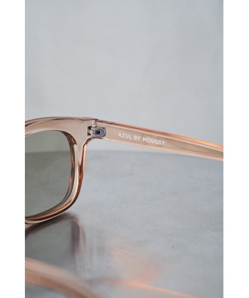 AZUL by moussy(アズールバイマウジー)の「WELLINGTON EYEWEAR/ウェリントンアイウェア(サングラス・メンズ・ブラック/ライトベージュ・FREE)」の7枚目の写真