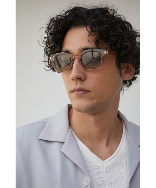 AZUL by moussy(アズールバイマウジー)の「WELLINGTON EYEWEAR/ウェリントンアイウェア(サングラス・メンズ・ブラック/ライトベージュ・FREE)」の8枚目の写真