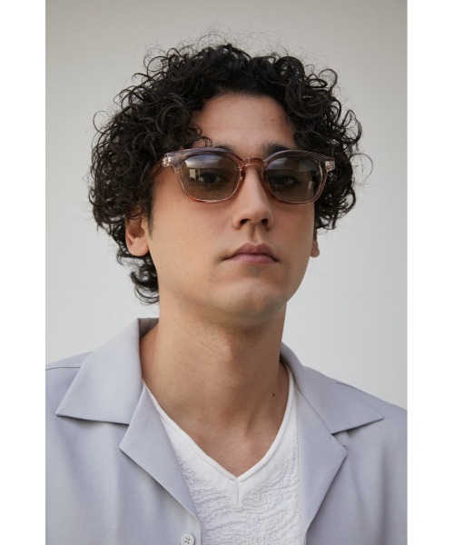 AZUL by moussy(アズールバイマウジー)の「WELLINGTON EYEWEAR/ウェリントンアイウェア(サングラス・メンズ・ブラック/ライトベージュ・FREE)」の9枚目の写真
