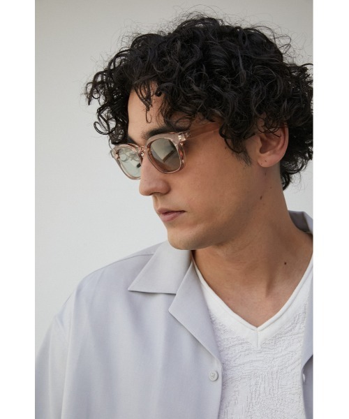 AZUL by moussy(アズールバイマウジー)の「WELLINGTON EYEWEAR/ウェリントンアイウェア(サングラス・メンズ・ブラック/ライトベージュ・FREE)」の10枚目の写真