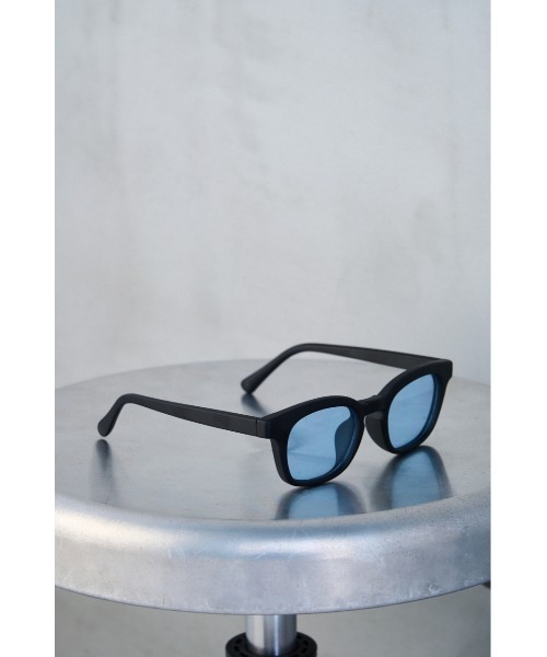 AZUL by moussy(アズールバイマウジー)の「WELLINGTON EYEWEAR/ウェリントンアイウェア(サングラス・メンズ・ブラック/ライトベージュ・FREE)」の11枚目の写真
