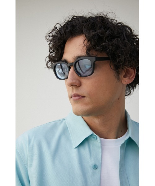 AZUL by moussy(アズールバイマウジー)の「WELLINGTON EYEWEAR/ウェリントンアイウェア(サングラス・メンズ・ブラック/ライトベージュ・FREE)」の15枚目の写真