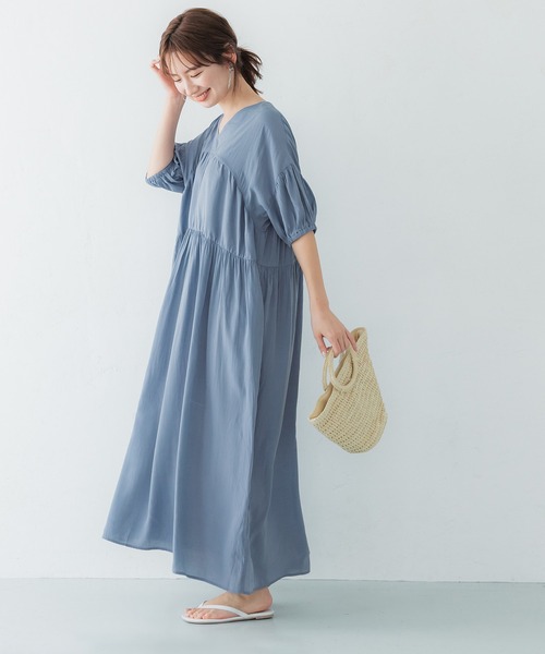 サテンティアードVネックワンピース