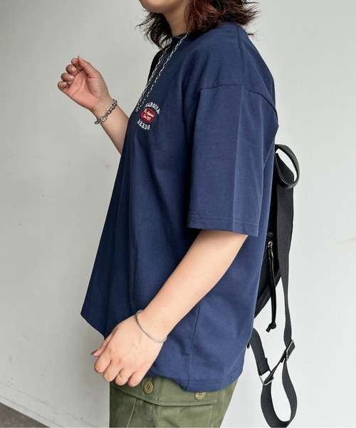 CPCM(シーピーシーエム)の「アソートバック刺繍T(Tシャツ/カットソー・レディース・ホワイト系その他/グリーン/ホワイト/サックスブルー/チャコールグレー/オフホワイト/グリーン系その他/ブラック/ホワイト系その他3/ホワイト系その他2/ネイビー・MEDIUM/LARGE/X-LARGE)」の19枚目の写真