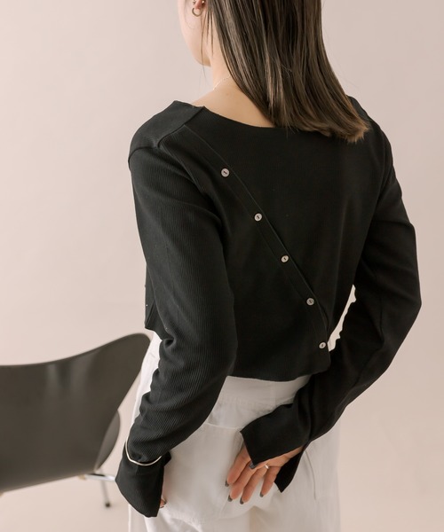 mline（エムライン）の「[mline]アシメボタントップス（ニット/セーター・レディース・ミント/オフホワイト/パープル/ブラック・FREE）」の3枚目の写真