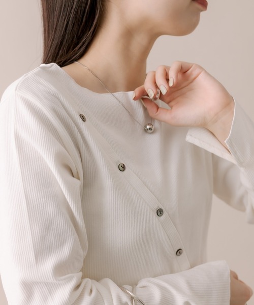 mline（エムライン）の「[mline]アシメボタントップス（ニット/セーター・レディース・ミント/オフホワイト/パープル/ブラック・FREE）」の8枚目の写真