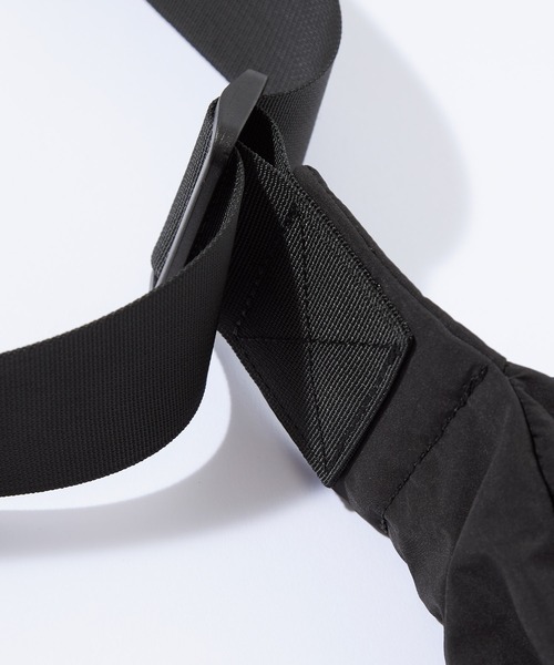 MONO-MART LADY'S(モノマートレディース)の「ナイロンビッグメッセンジャーバッグ(ショルダーバッグ・レディース・ベージュ/ライトグレー/カーキ/ブラック・FREE)」の12枚目の写真