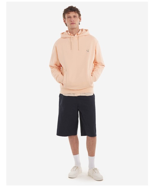 Maison Kitsune（メゾンキツネ）の「TONAL FOX HEAD PATCH COMFORT HOODIE（パーカー・メンズ・ピンク系その他・S/M/L/XL）」の5枚目の写真