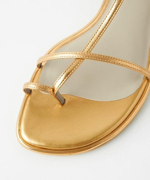 green label relaxing（グリーンレーベルリラクシング）の「Tストラップ トングサンダル(1.5cmヒール）（サンダル・レディース・その他1/ゴールド/ブラック/コバルトブルー・S/XL/M/L/XS）」の6枚目の写真