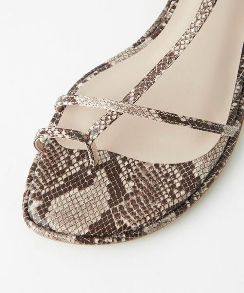 green label relaxing（グリーンレーベルリラクシング）の「Tストラップ トングサンダル(1.5cmヒール）（サンダル・レディース・その他1/ゴールド/ブラック/コバルトブルー・S/XL/M/L/XS）」の13枚目の写真