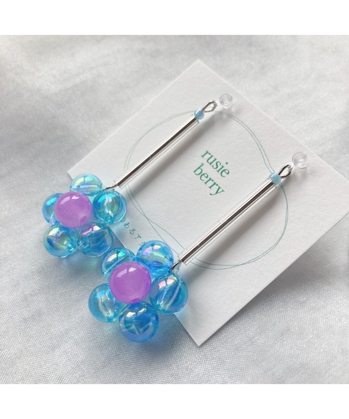 tone（トーン）の「【rusieberry】bubbles flower 揺れるピアス(MA)（ピアス（両耳用）・レディース・パープル系その他/パープル系その他2/ブルー系その他・FREE）」の2枚目の写真