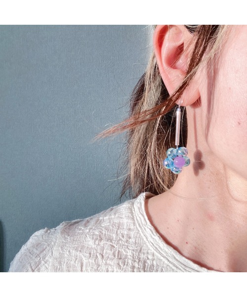 tone（トーン）の「【rusieberry】bubbles flower 揺れるピアス(MA)（ピアス（両耳用）・レディース・パープル系その他/パープル系その他2/ブルー系その他・FREE）」の5枚目の写真