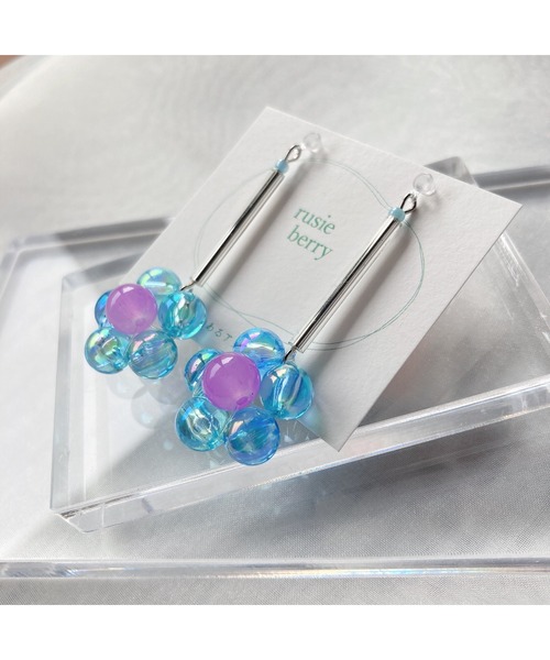 tone（トーン）の「【rusieberry】bubbles flower 揺れるピアス(MA)（ピアス（両耳用）・レディース・パープル系その他/パープル系その他2/ブルー系その他・FREE）」の8枚目の写真