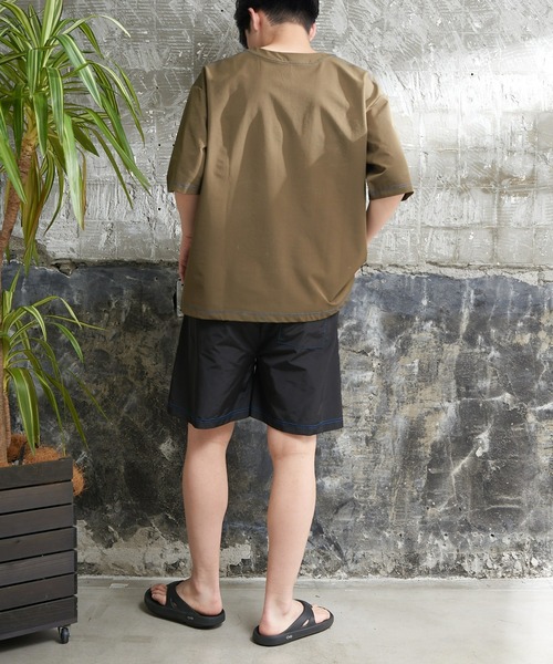 CIAOPANIC TYPY（チャオパニックティピー）の「配色ステッチTee型ラッシュガード（水着・メンズ・チャコールグレー/ブルー/カーキ・LARGE/X-LARGE）」の21枚目の写真