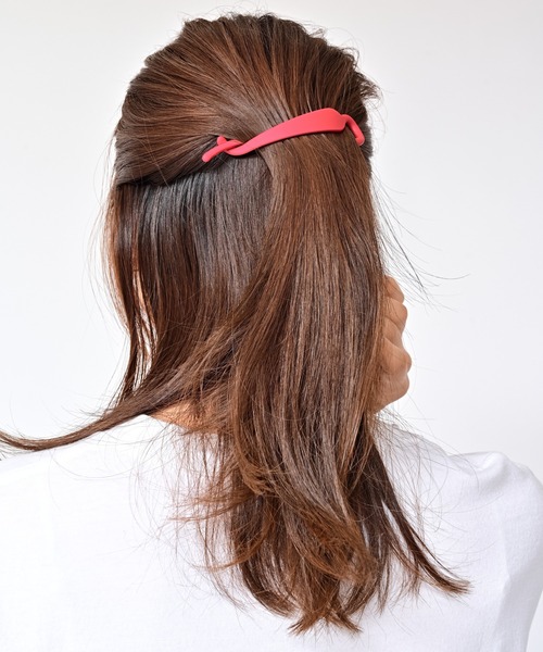 Alite cloth（アリーテクロス）の「クロスバナナクリップ（バレッタ/ヘアクリップ・レディース・ブラウン/ネイビー/ブラック/ワイン・F）」の7枚目の写真