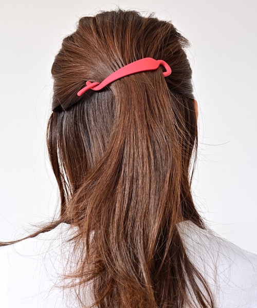 Alite cloth（アリーテクロス）の「クロスバナナクリップ（バレッタ/ヘアクリップ・レディース・ブラウン/ネイビー/ブラック/ワイン・F）」の8枚目の写真