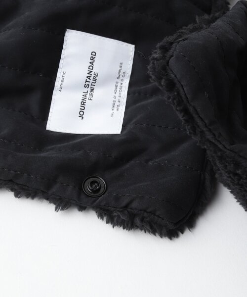 journal standard Furniture （ジャーナルスタンダードファニチャー）の「QUILTING USB BLANKET　洗える USB ブランケット（ブランケット・レディース・アイボリー/チャコールグレー/ブラック・FREE）」の10枚目の写真