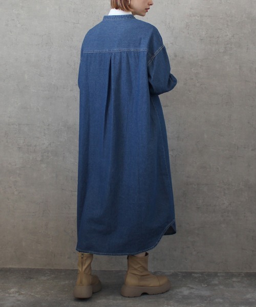 Emma（SELECT LEVERY）（エマ セレクトリベリー）の「デニムブザムシャツワンピース（シャツワンピース・レディース・ライトブルー/ブルー/ワンウォッシュ/ホワイト・MEDIUM/LARGE）」の20枚目の写真