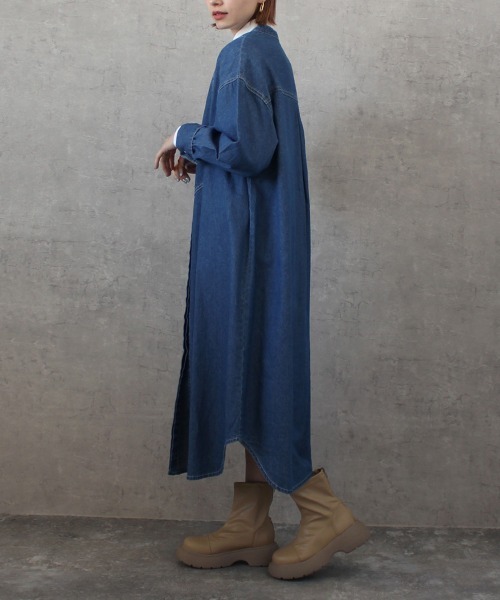 Emma（SELECT LEVERY）（エマ セレクトリベリー）の「デニムブザムシャツワンピース（シャツワンピース・レディース・ライトブルー/ブルー/ワンウォッシュ/ホワイト・MEDIUM/LARGE）」の22枚目の写真