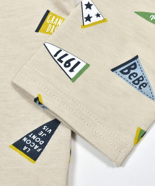 【セール】フラッグプリント長袖ポロシャツ(90~140cm)（ポロシャツ）｜BeBe（ベベ）